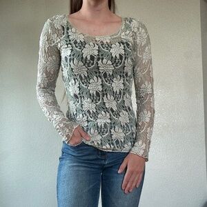 Young Essence Sheer Floral Lace Long Sleeve Top Small